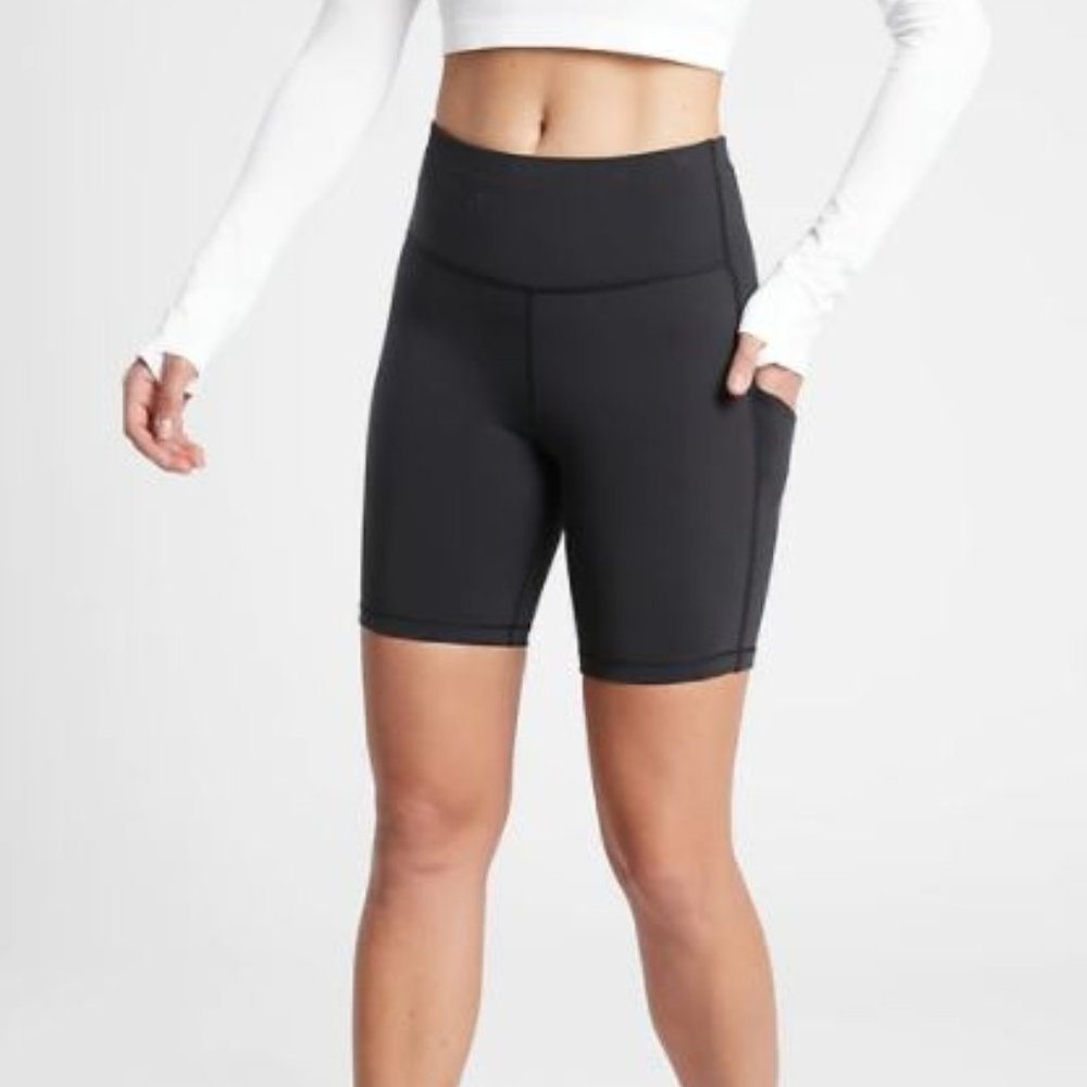 Athleta 7" Ultimate Stash Pocket Shorts Small
